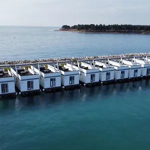  Botel The Sea Lodges Novigrad - Hausboot Floating Sea House
